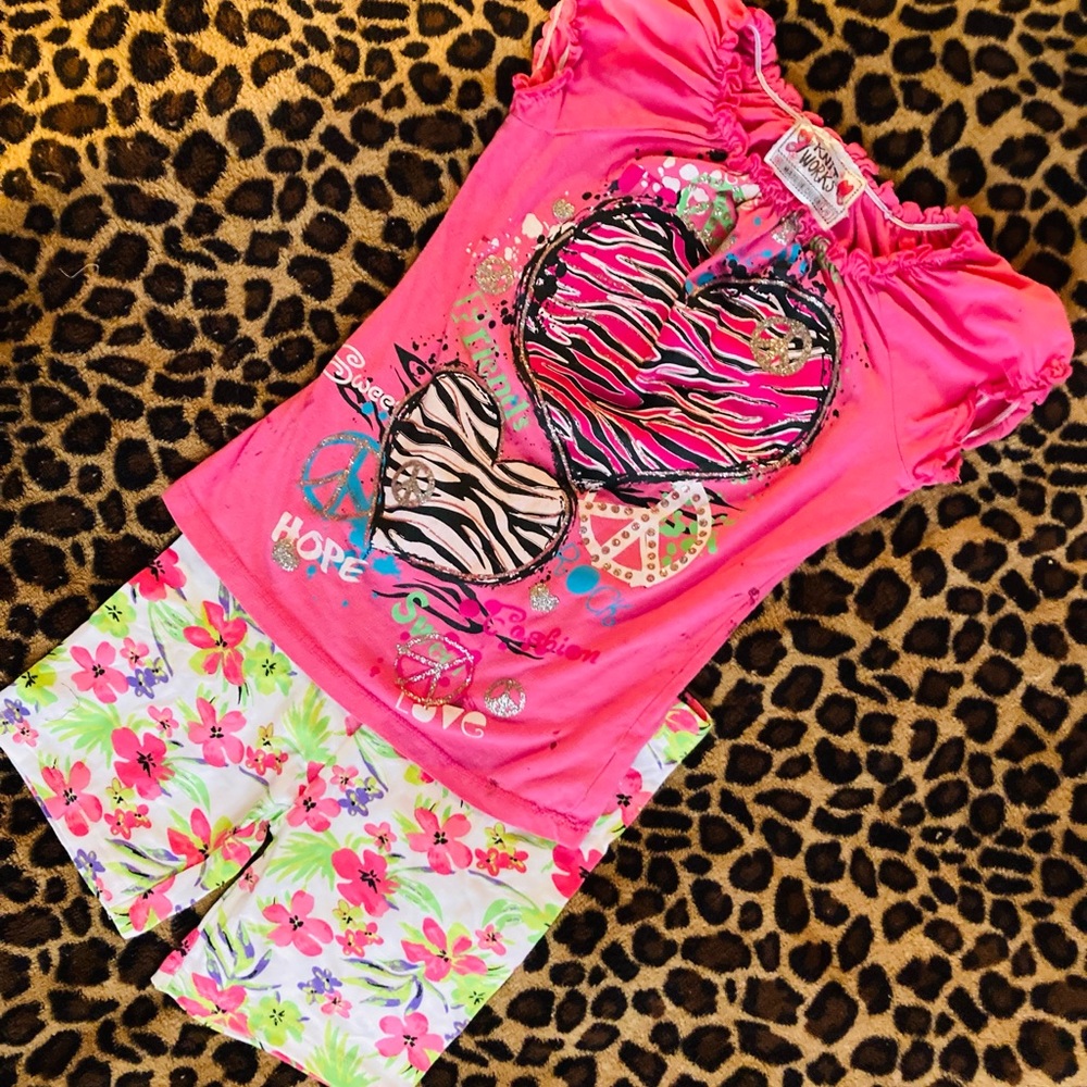 •• S O L D ••